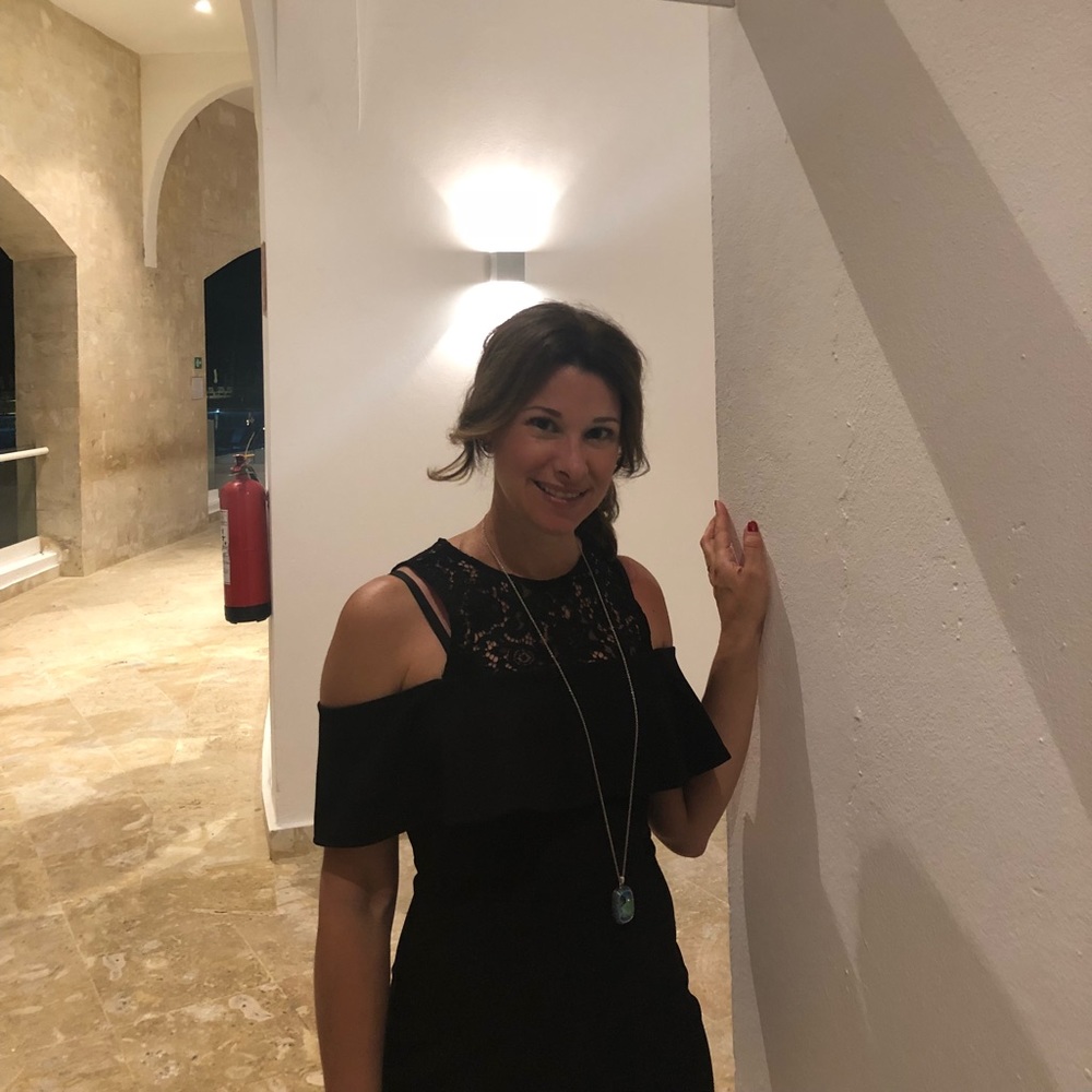 Meet your Posher, Nicole